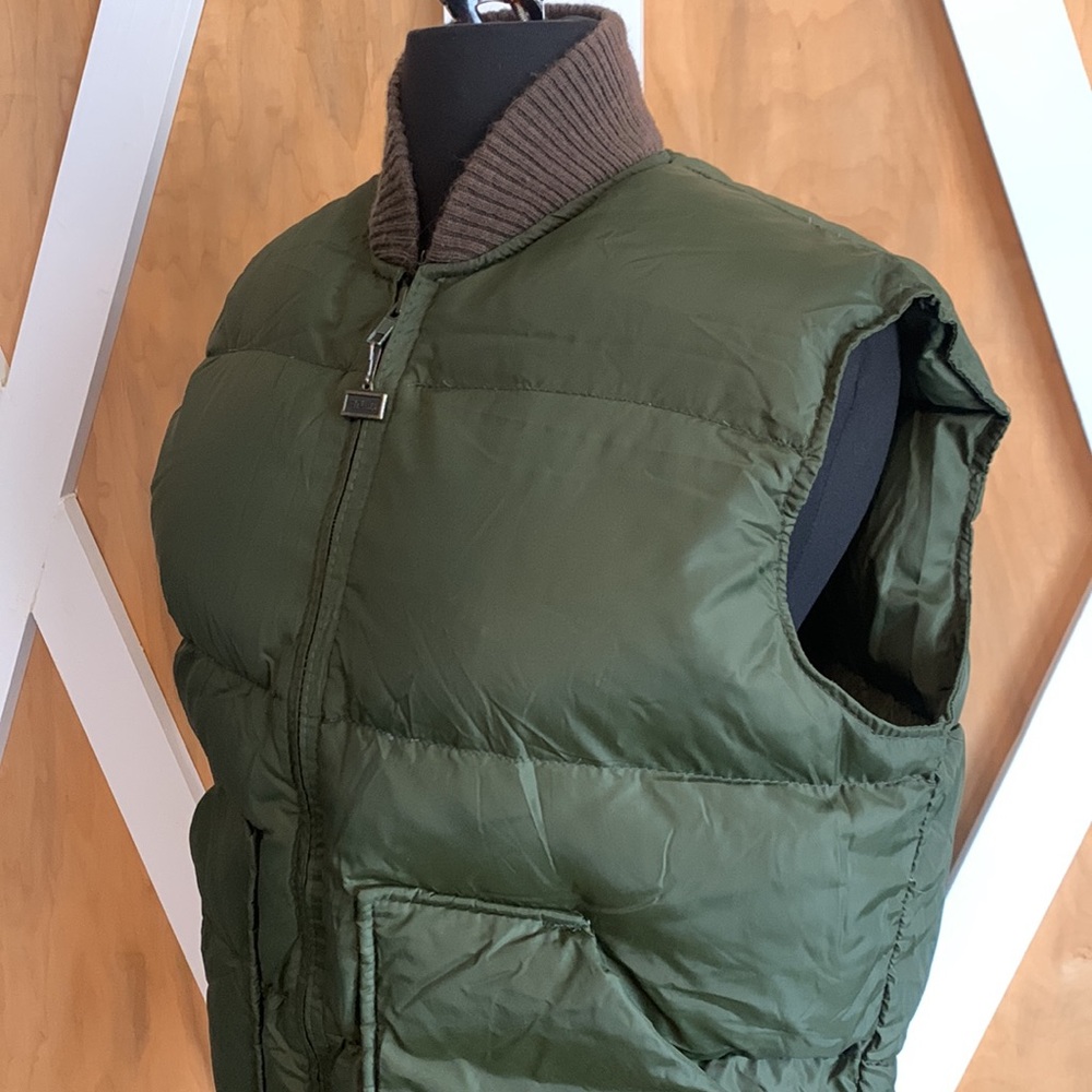 EUC Walls Blizzard Pruf Down insulated Puffer Vest in army green & knit collar